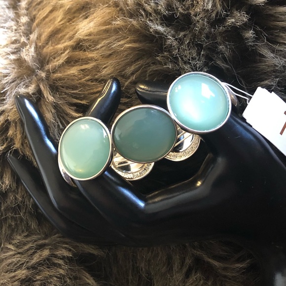 True by Tuleste sage cabochon stretch bracelet NWT - Picture 2 of 8